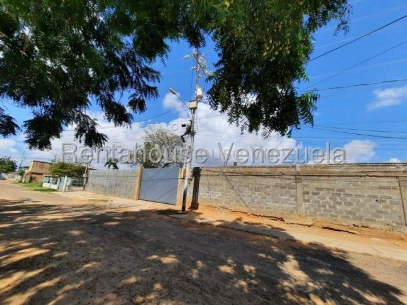 Foto Galpon en Alquiler en Maracaibo, Zulia - U$D 1.200 - GAA244445 - BienesOnLine