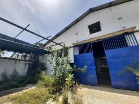 Galpon en venta en Zona Industrial La Quizanda Valencia Lm Luisa Mezones vende