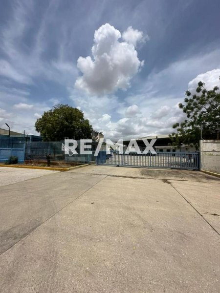 Foto Galpon en Venta en Industrial, Zulia, Zulia - U$D 300.000 - GAV230142 - BienesOnLine