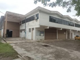 Galpon en Zona Industrial Los Criollitos Tocuyito Lm Luisa Mezones vende