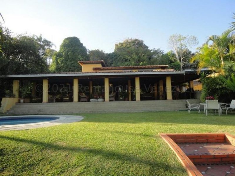 Foto Casa en Venta en LA LAGUNITA COUNTRY CLUB, Distrito Federal - BsF 340.000 - CAV144622 - BienesOnLine