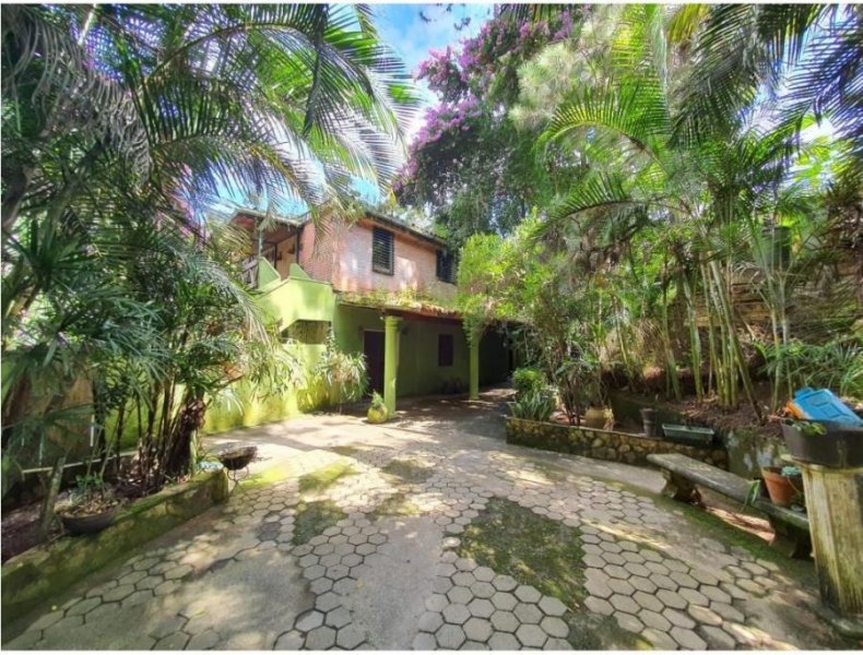 Hacienda en Venta en El Potrero San Antonio de Los Altos, Miranda