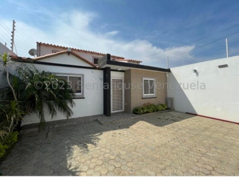 Hermosa Casa a la venta ubicada en La Puerta Maraven Punto Fijo Estado Falcón 