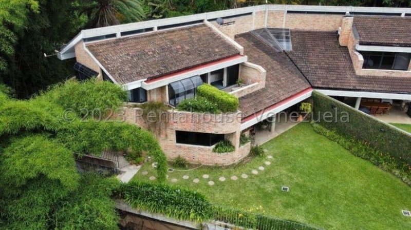 Foto Casa en Venta en Alto Hatillo, Caracas, Distrito Federal - U$D 850.000 - CAV204034 - BienesOnLine