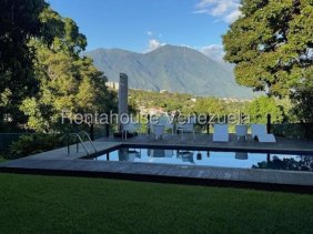 Casa en Venta en Cumbres de Curumo Caracas, Distrito Federal