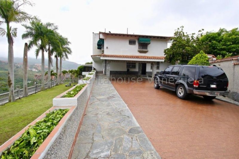 Foto Casa en Venta en baruta, Caracas, Distrito Federal - U$D 550.000 - CAV206140 - BienesOnLine