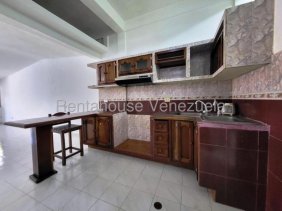 Hermosa casa en venta en Conjunto Residencial Los Lirios en Prados de la Encrucijada