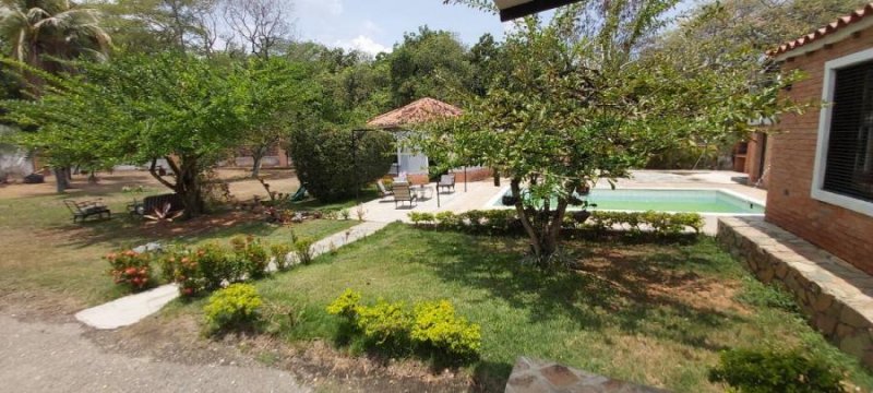 HERMOSA CASA EN VENTA SAFARI CARABOBO