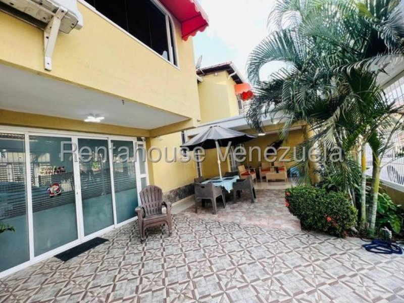 Hermosa casa en venta Urb. La Providencia