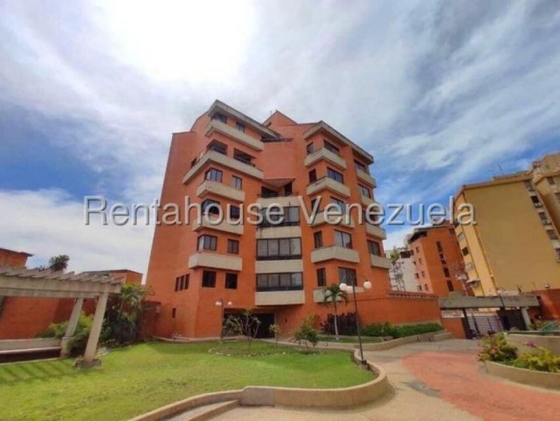 Hermoso apartamento en alquiler en Urb. El Bosque, Maracay 