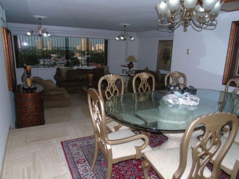 HERMOSO APARTAMENTO EN VENTA EN SECTOR BELLAS ARTES MARACAIBO