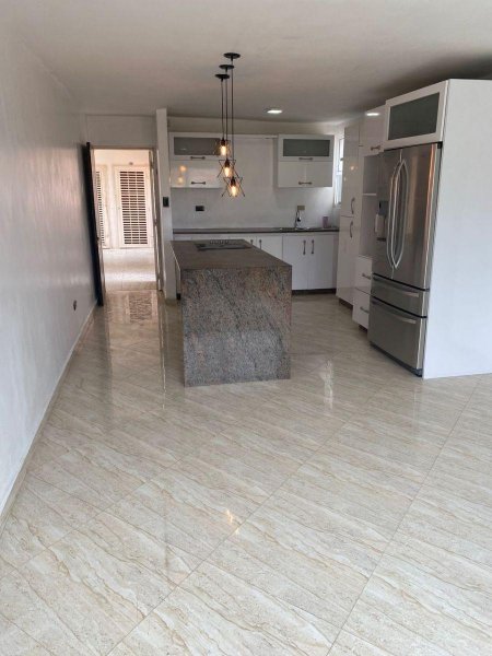 Apartamento en Venta en San Diego Res. Abadía San Diego, Carabobo