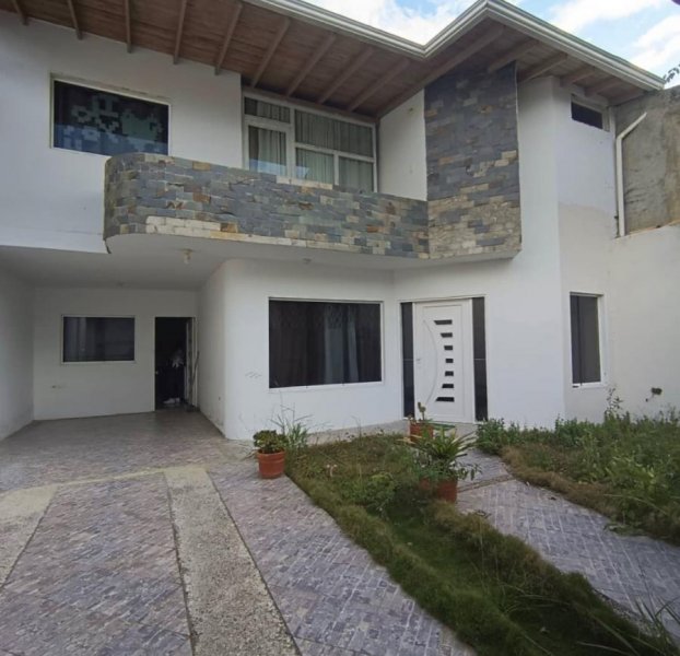 hermoso thowonhouse Boca caneyes Conjunto cerrado 