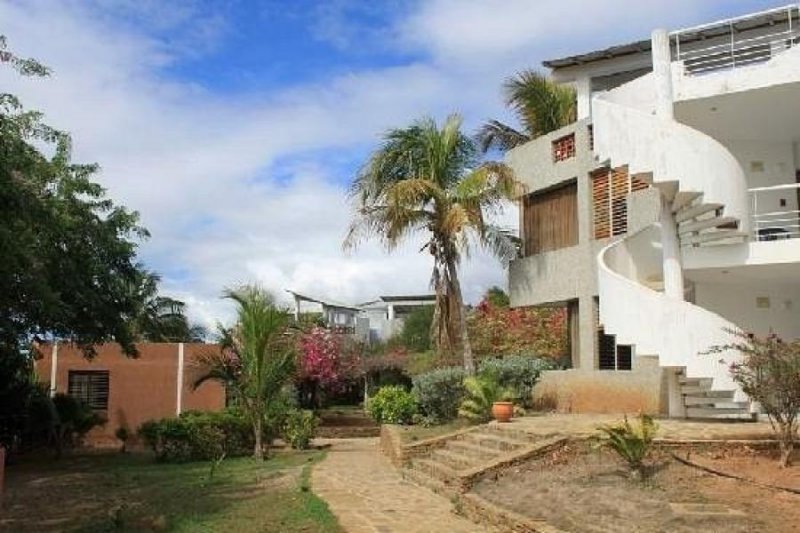 Foto Hotel en Venta en playa El Yaque, Punta de Piedras, Nueva Esparta - U$D 1.200.000 - HOV238902 - BienesOnLine