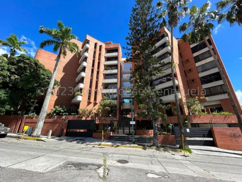 Increíble Pent House Triple en Santa Eduvigis Vanessa Sayago MLS #24-12900