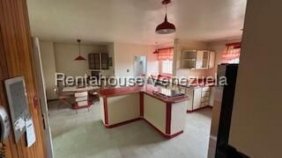Apartamento en Venta en El Picacho San Antonio de Los Altos, Miranda