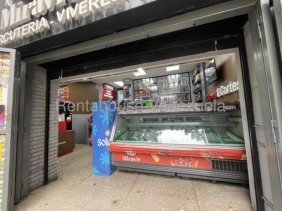 local alquiler  el recreo tlf 04242129768 rolando rodriguez