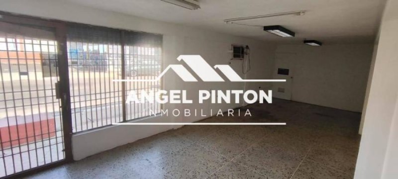 LOCAL COMERCIAL ALQUILER AV 16 MARACAIBO API 68281