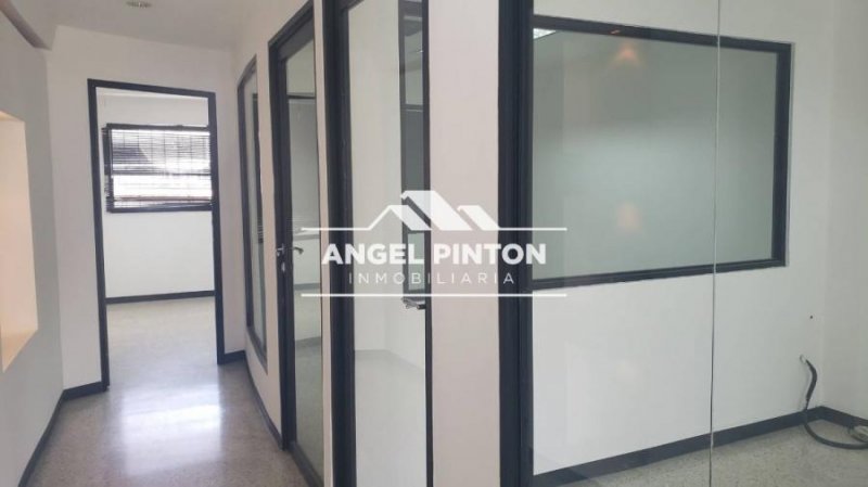 Foto Local en Alquiler en Maracaibo, Zulia - U$D 300 - LOA243694 - BienesOnLine