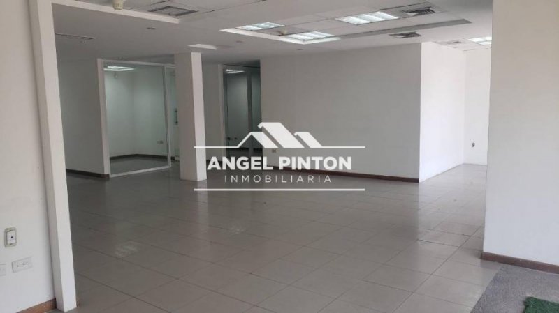 Foto Local en Alquiler en Maracaibo, Zulia - U$D 1.000 - LOA243693 - BienesOnLine