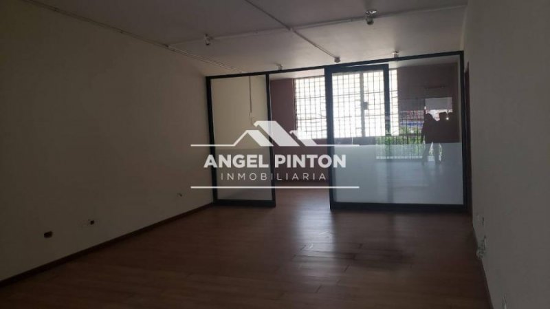 Foto Local en Alquiler en Este, Maracaibo, Zulia - U$D 280 - LOA230493 - BienesOnLine