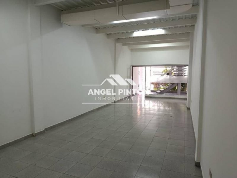 LOCAL COMERCIAL ALQUILER CALLE 72 MARACAIBO API 7126