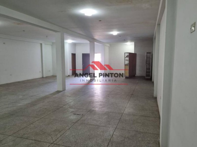 Foto Local en Alquiler en Maracaibo, Zulia - U$D 300 - LOA192107 - BienesOnLine