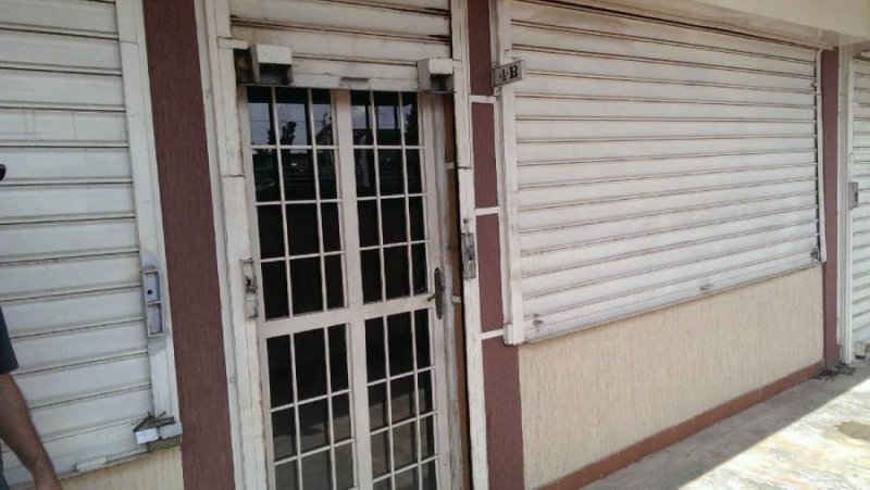 Foto Local en Alquiler en Circunvalación N2, Maracaibo, Zulia - U$D 100 - LOA153115 - BienesOnLine