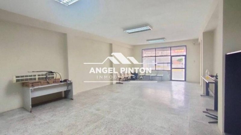 Foto Local en Alquiler en Maracaibo, Zulia - U$D 500 - LOA242855 - BienesOnLine