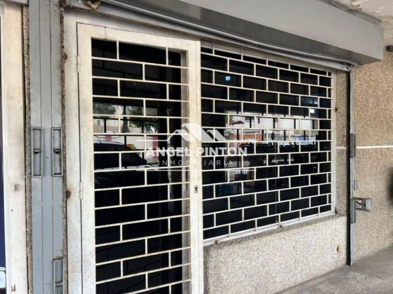 LOCAL COMERCIAL ALQUILER EN AMPARO MARACAIBO API 7927 JANETTE PEREZ