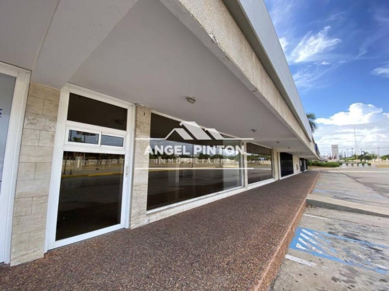 Foto Local en Alquiler en Circunvalación No. 2, Maracaibo, Zulia - U$D 400 - LOA219704 - BienesOnLine