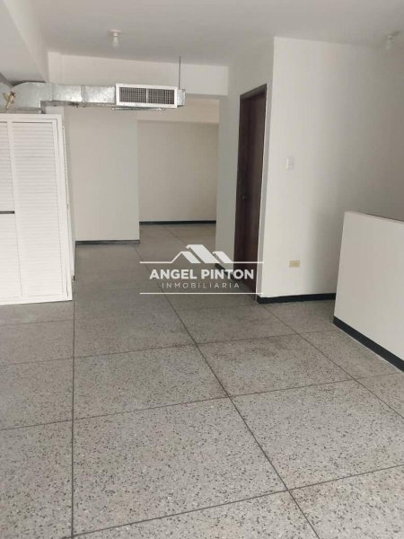 Foto Local en Alquiler en Maracaibo, Zulia - U$D 350 - LOA234879 - BienesOnLine