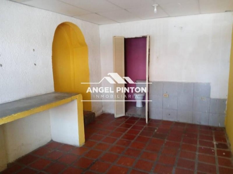 Foto Local en Alquiler en Maracaibo, Zulia - U$D 180 - LOA242936 - BienesOnLine