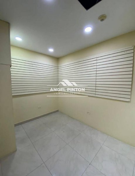 Foto Local en Alquiler en Maracaibo, Zulia - U$D 140 - LOA222618 - BienesOnLine