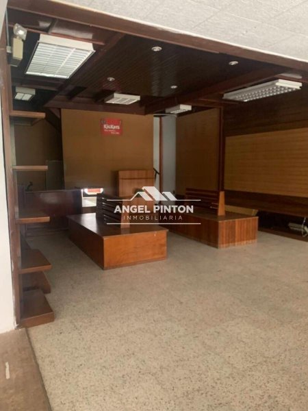 Foto Local en Alquiler en Casco Central, Cabimas, Zulia - U$D 400 - LOA224729 - BienesOnLine