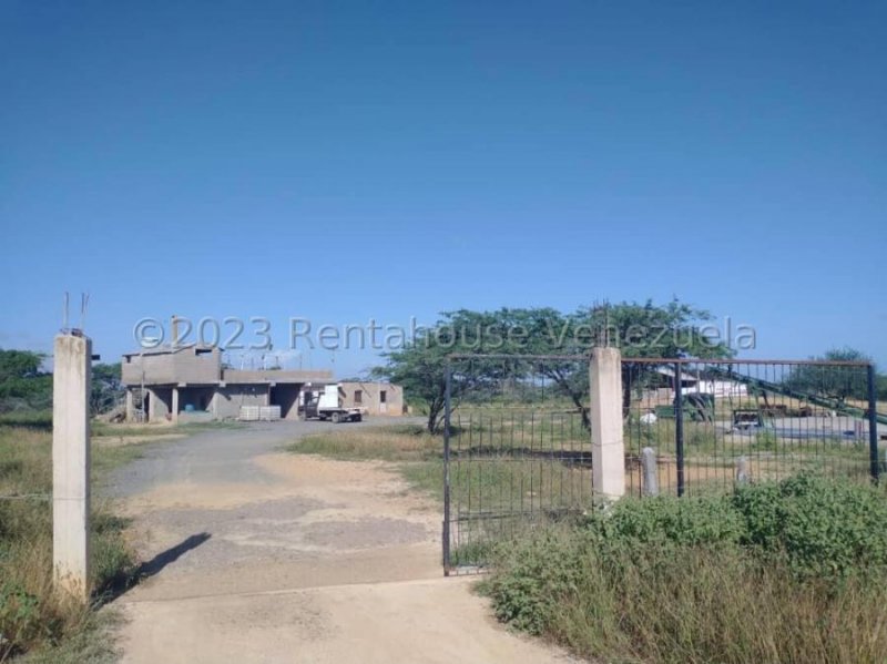 Foto Local en Venta en Punto Fijo, Falcón - U$D 28.000 - LOV236804 - BienesOnLine