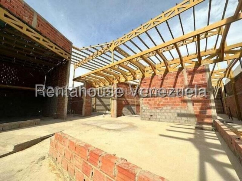 Foto Local en Venta en Punto Fijo, Falcón - U$D 159.000 - LOV244148 - BienesOnLine