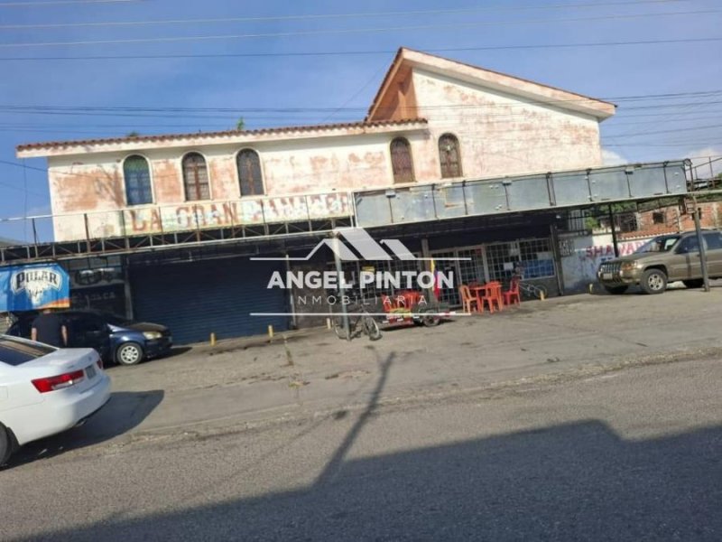 LOCAL COMERCIAL EN VENTA O ALQUILER EN LAS DELICIAS CABIMAS API 6912 JANETTE PEREZ