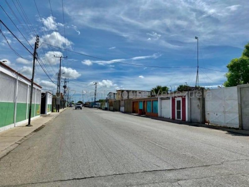 Foto Local en Venta en Punto Fijo, Falcón - U$D 35.000 - LOV187617 - BienesOnLine