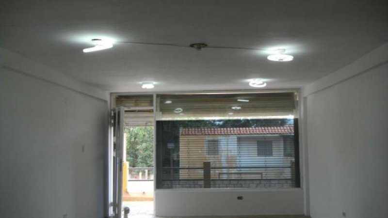 Foto Local en Venta en Maracaibo, Zulia - BsF 1.350.000 - LOV49620 - BienesOnLine