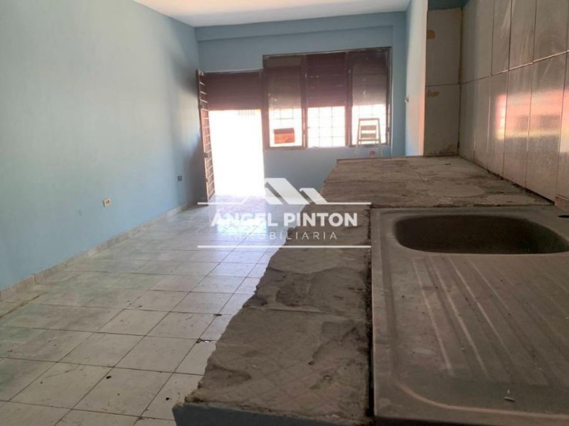 Foto Local en Venta en Maracaibo, Zulia - U$D 10.000 - LOV250616 - BienesOnLine