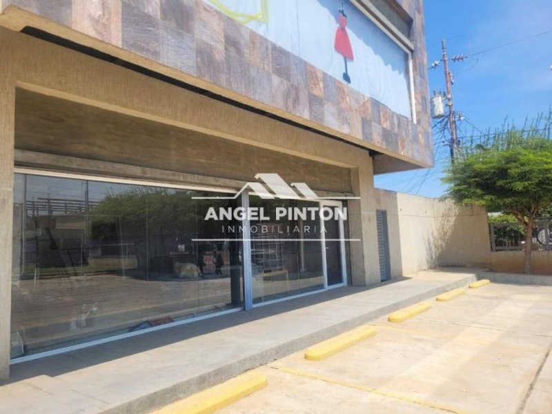 LOCAL COMERCIAL VENTA C.C. PLAZA OESTE MARACAIBO API 6901