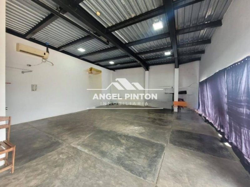 LOCAL COMERCIAL VENTA C.C. PLAZA OESTE MARACAIBO API 6976 JANETTE PEREZ