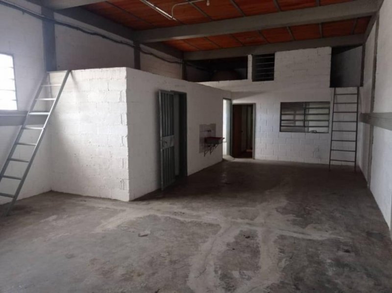 Foto Local en Alquiler en Municipio Baruta, Hoyo de la Puerta, Distrito Federal - U$D 450 - LOA185421 - BienesOnLine