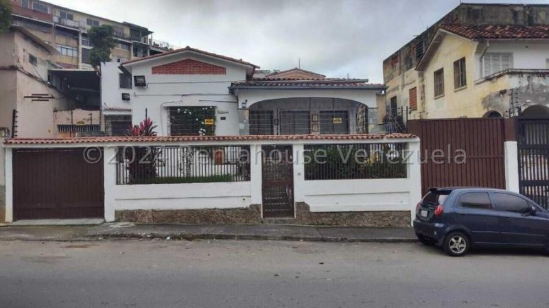 Foto Local en Alquiler en Municipio Libertador, Los Chaguaramos, Distrito Federal - U$D 1.900 - LOA221054 - BienesOnLine