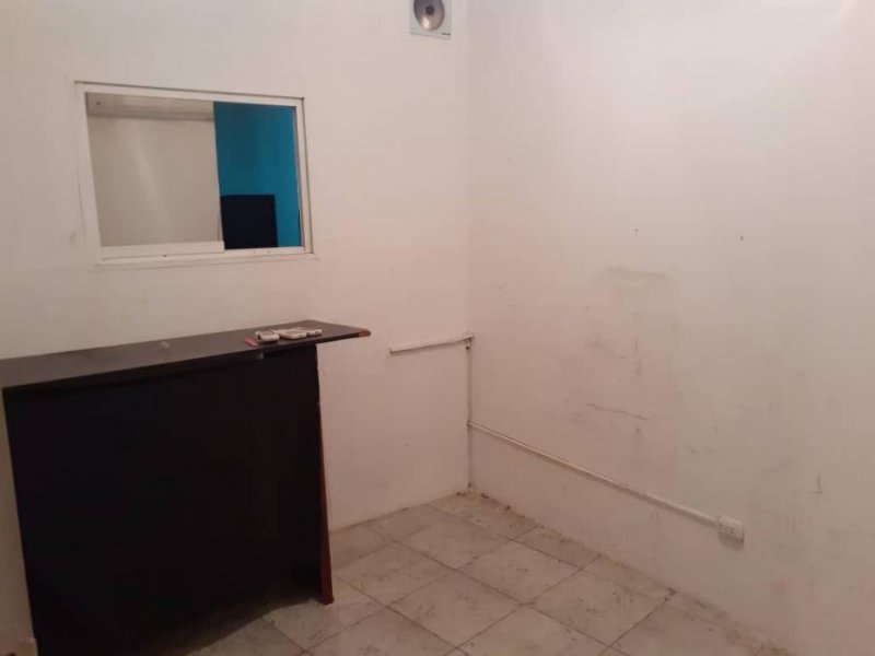 Foto Local en Alquiler en Valencia, Valencia, Carabobo - U$D 280 - LOA233752 - BienesOnLine