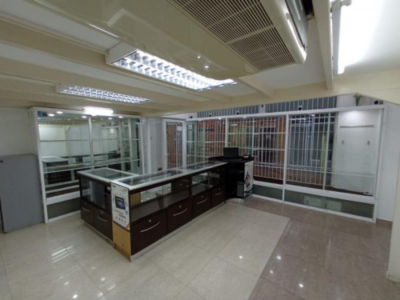 Foto Local en Venta en Centro Comercial Camino Real, Anzoátegui - U$D 65.000 - LOV202273 - BienesOnLine