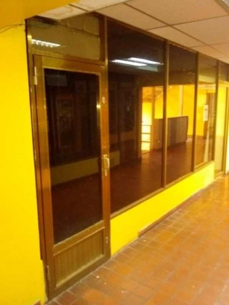 Foto Local en Venta en Centro de Puerto La Cruz, Anzoátegui - U$D 10.000 - LOV125849 - BienesOnLine