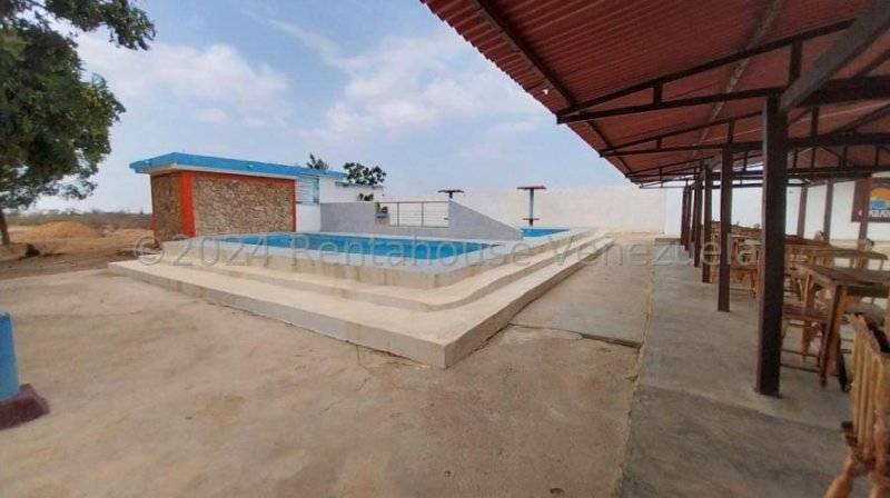 Foto Local en Venta en Dabajuro, Falcón - U$D 50.000 - LOV245657 - BienesOnLine