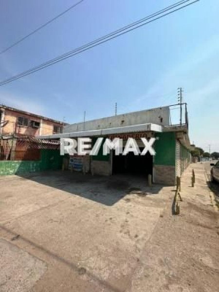 Local En Venta Urb. La Victoria. Remax Millenium